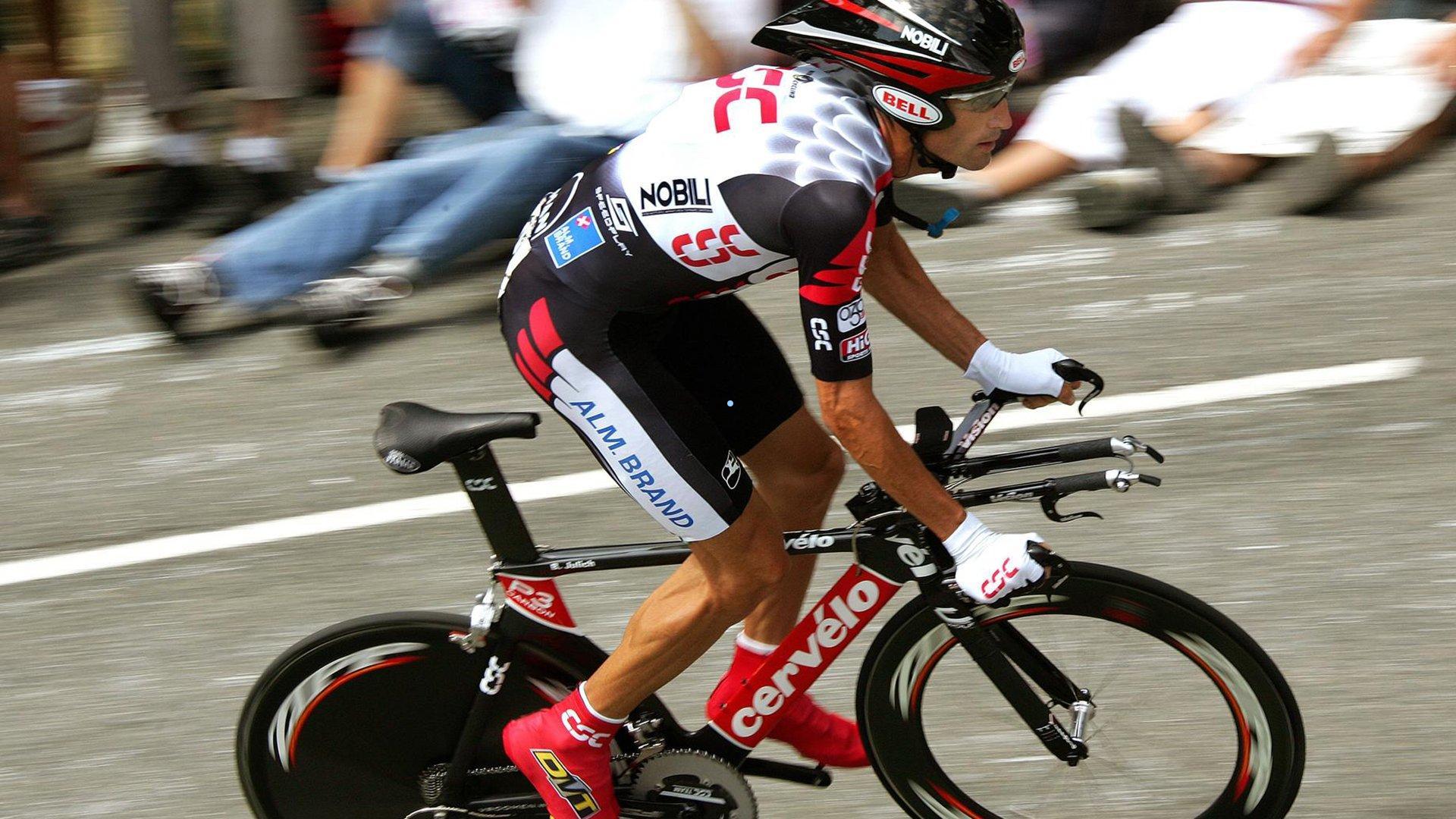 冠军教头间的千胜追逐战，斯波807胜领跑，科尔587胜蓄势待发