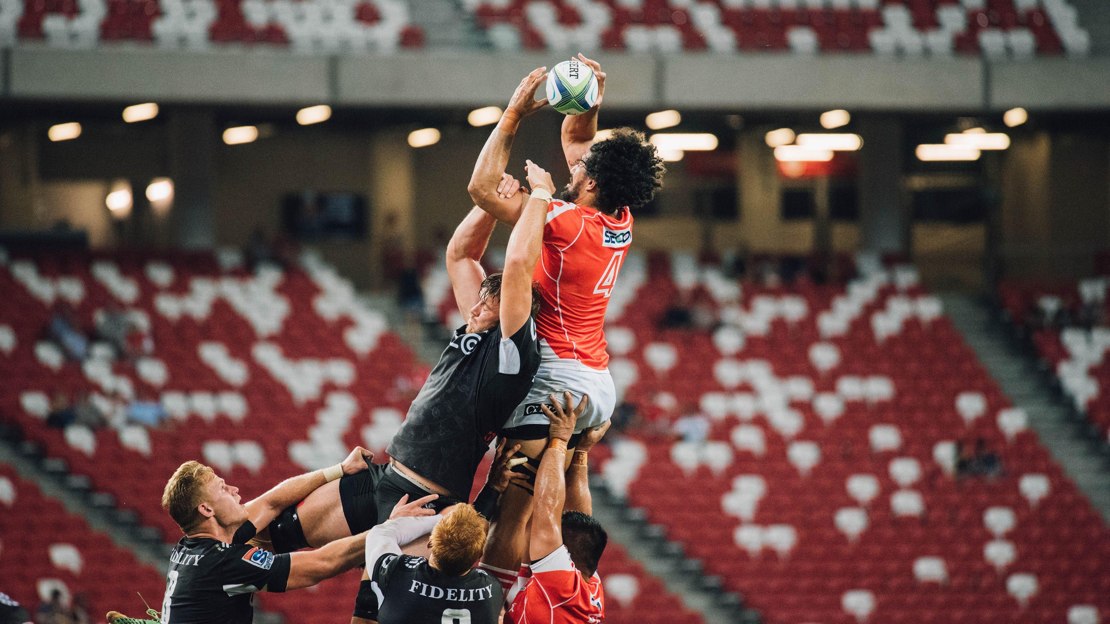 场均26分5篮板8助攻惊艳全场！泰伦卢公开向哈登致歉，坦言所有压力已转向伦纳德