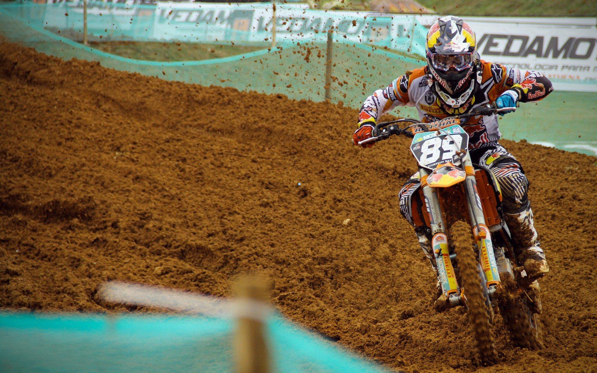 绿军主帅赛后坦言，西蒙斯从容驾驭赛场，侵略性点燃战局